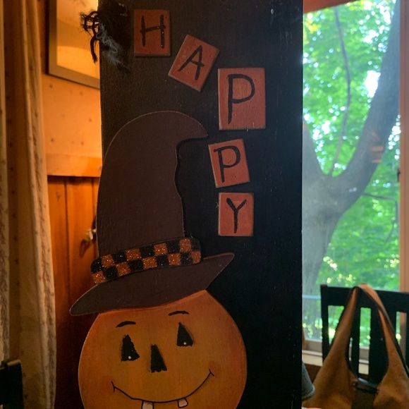 Wooden Happy Haunting Wall Hanging - Picture 2 of 8